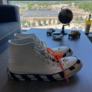 Off-White x Chuck 70 'White'